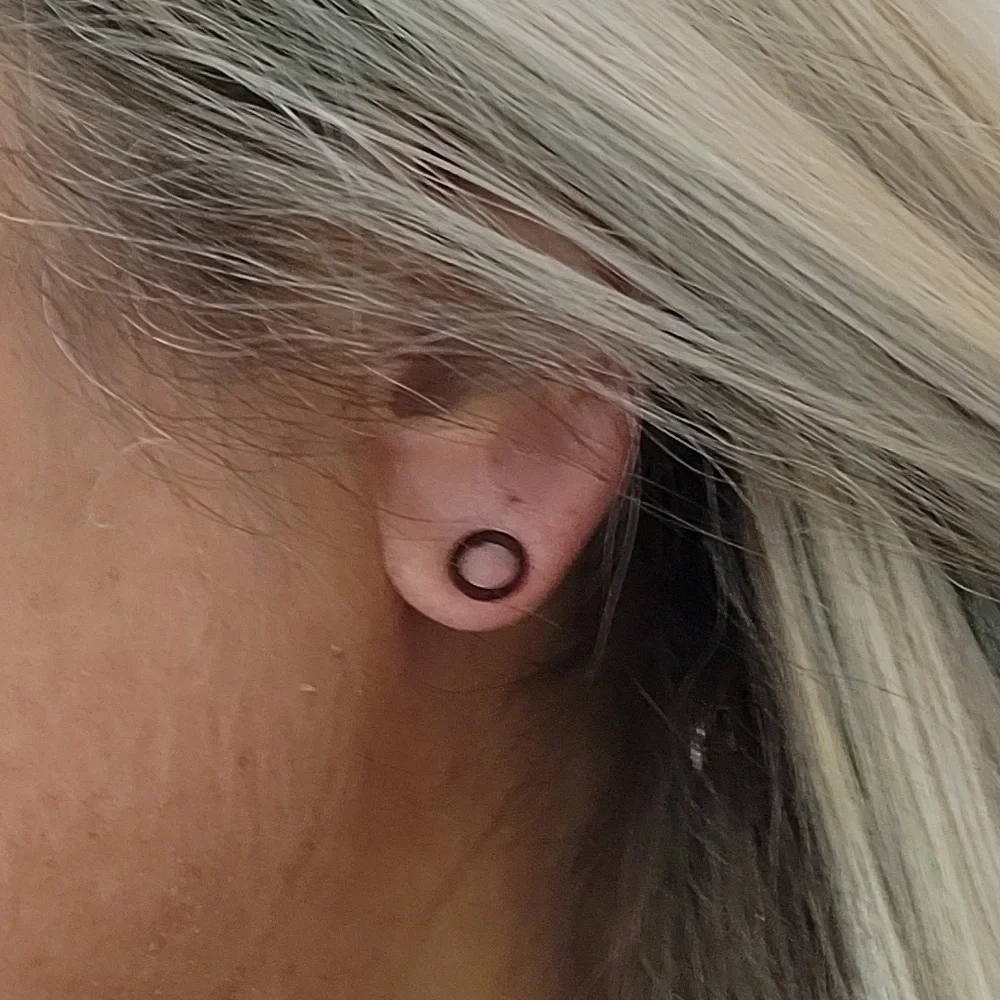 HOLLOW CIRCLE STUD EARRINGS, Choice of Color